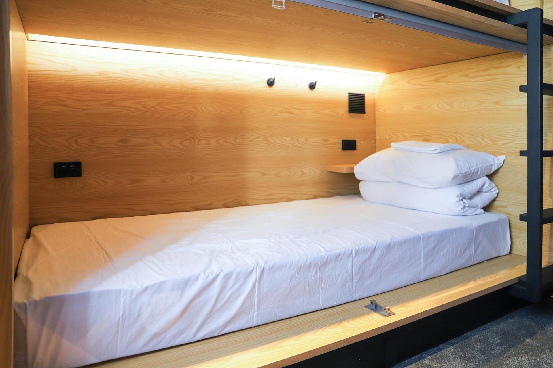 The Capsule Hotel Sydney Exterior photo